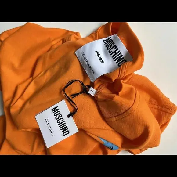 Palace Moschino Orange T-shirt men’s Size L New With Tags